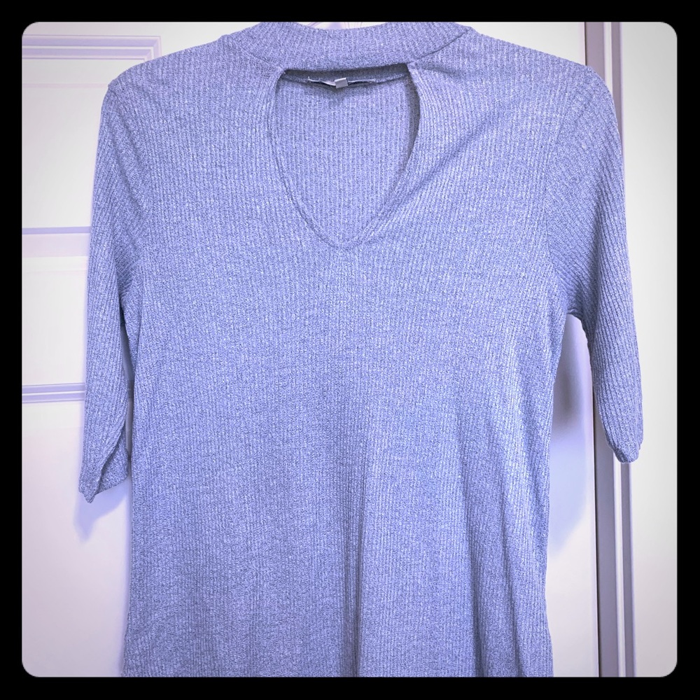 June and Hudson 3/4 keyhole top